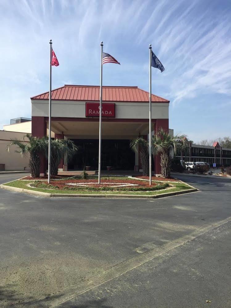 Clarion Inn & Suites Florence Exterior photo